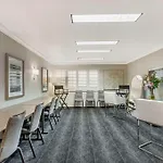 Best Western Plus Novato Oaks Inn 