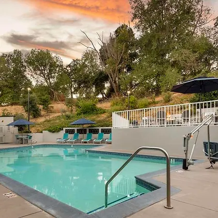 Best Western Plus Novato Oaks Inn 