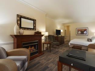 Western Oaks Hotel