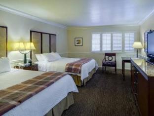 Hotel Western Oaks