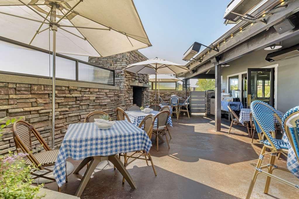 Hotel Western Oaks 3*