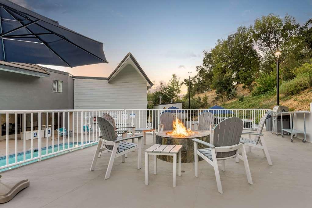 Hotel Western Oaks